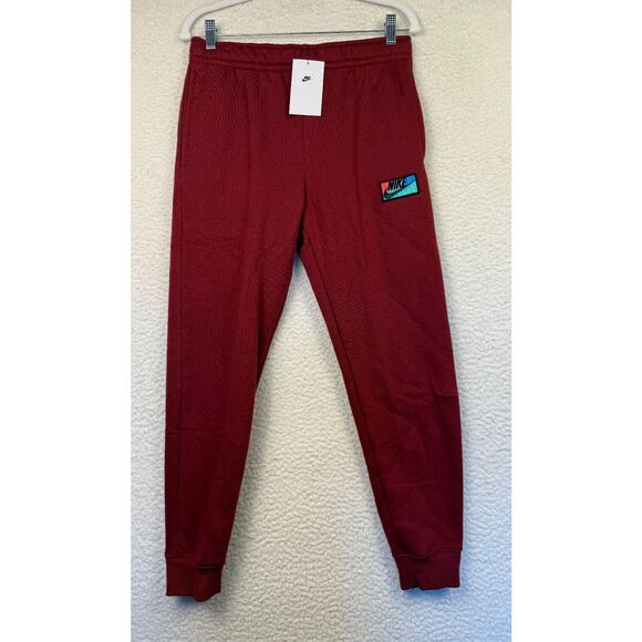 Nike FIRE! NWT! Club Fleece Logo Patch‎ Jogger #FB8437-677 Red Size Small - Picture 1 of 8